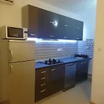 Poljanec Apartment *