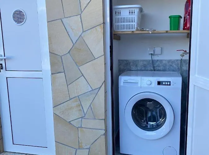 Poljanec Apartamento *